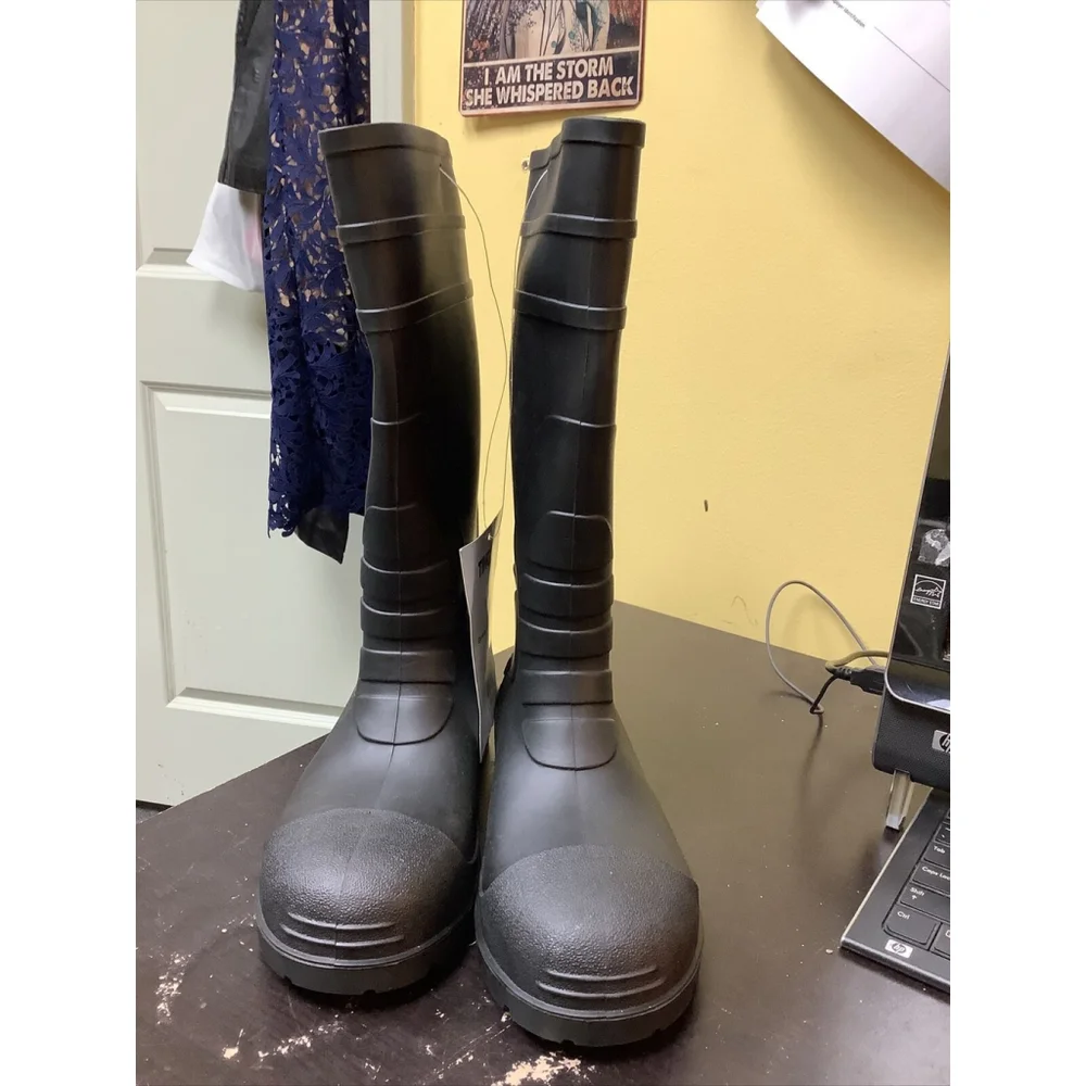 BOOTS, RUBBER, KNEE, STEEL TOE, PVC, BLACK, CLEATED, TINGLEY Size 8
